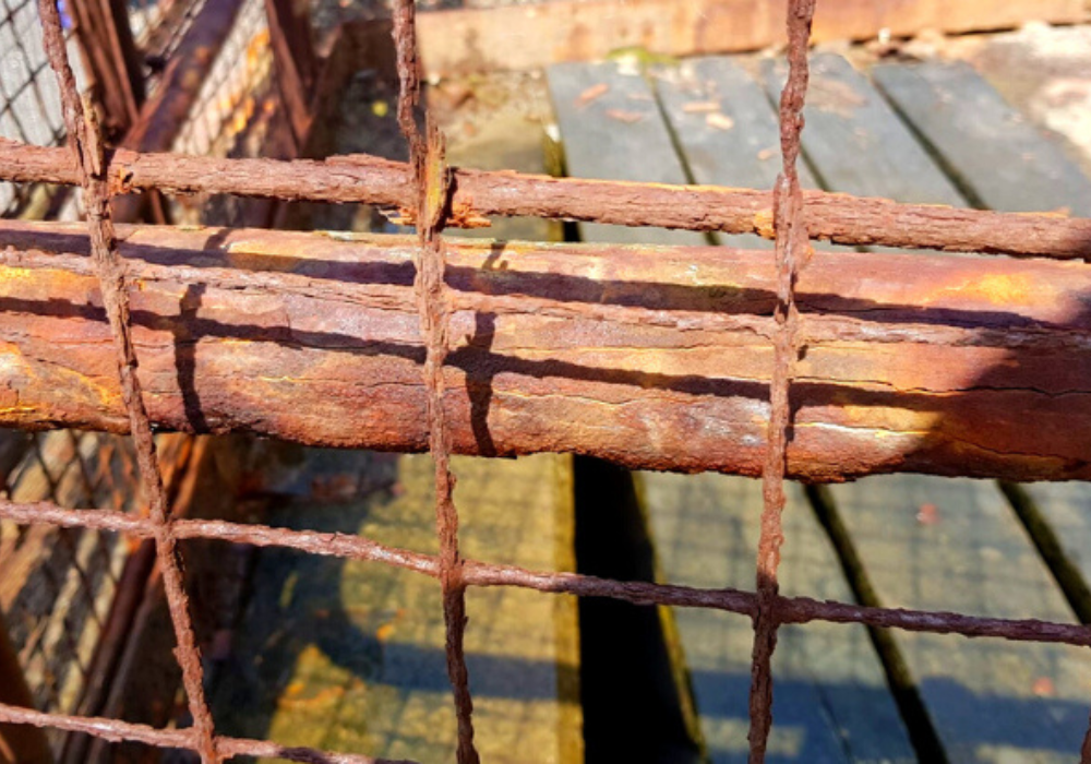 Rusted Fencing - advantages of GRP